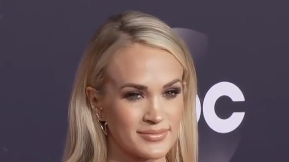 Carrie Underwood en una gala musical