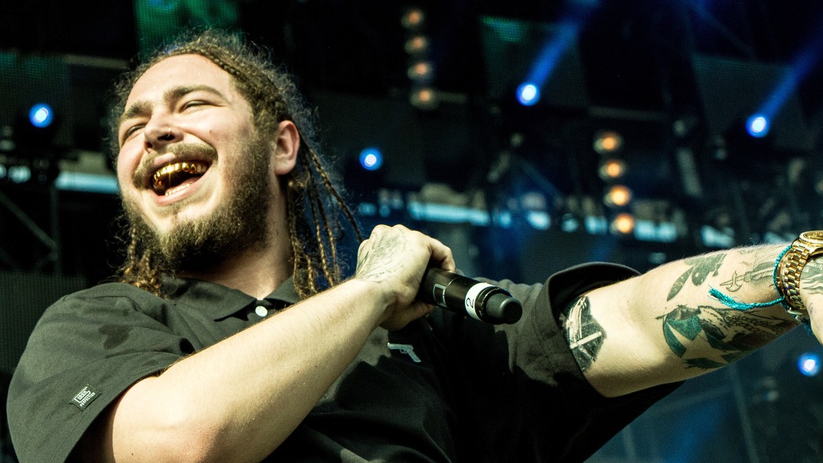 Post Malone actuando en directo